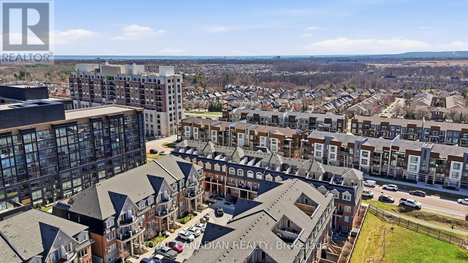 40-02 - 2420 Baronwood Drive, Oakville, Ontario  L6M 0X6 - Photo 25 - W12991562