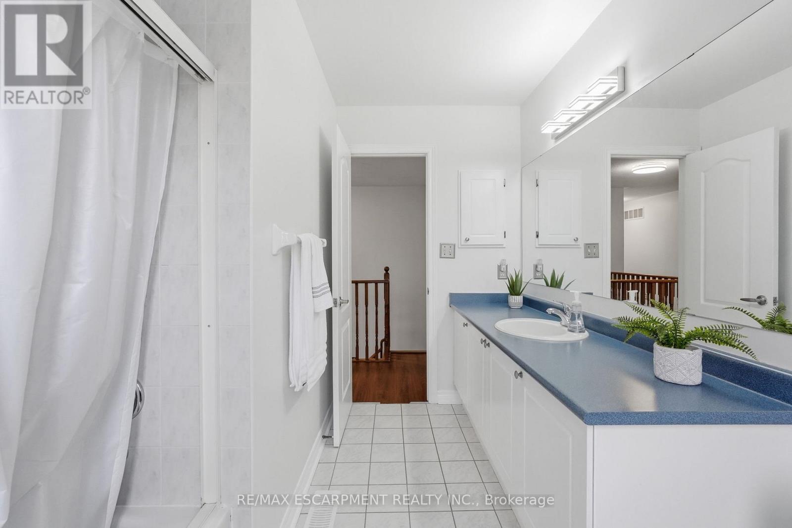 5189 Blue Spruce Avenue, Burlington, Ontario  L7L 6J5 - Photo 33 - W12991568