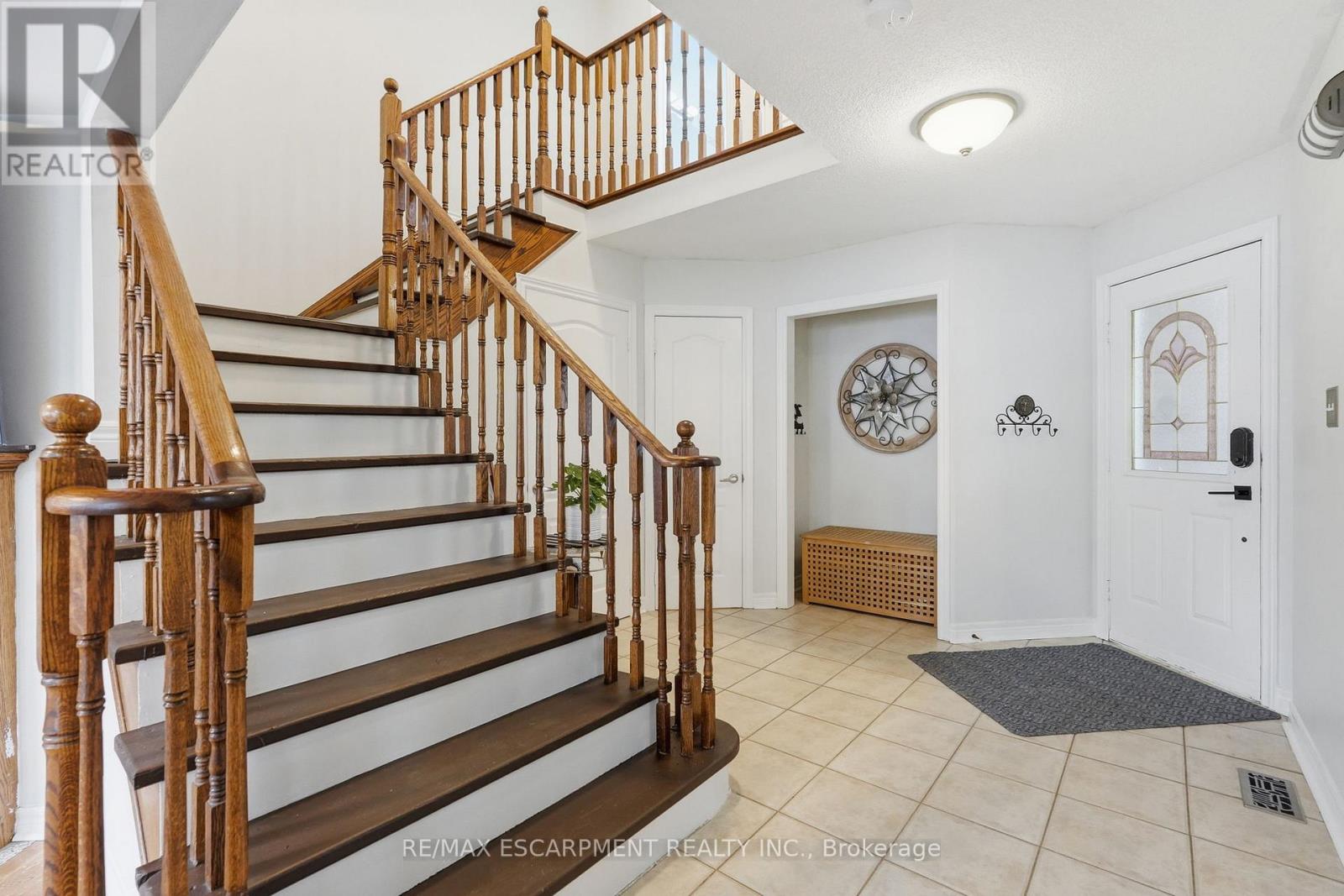 5189 Blue Spruce Avenue, Burlington, Ontario  L7L 6J5 - Photo 5 - W12991568