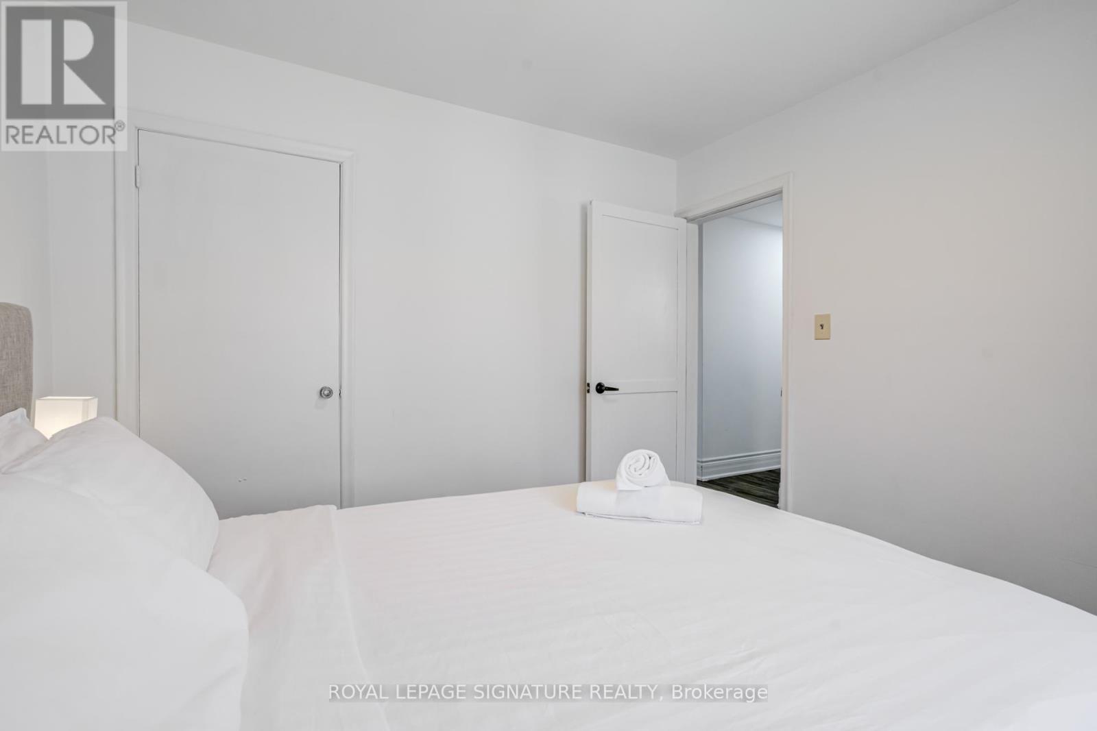 411 Maplehurst Avenue, Oakville, Ontario  L6L 4Y3 - Photo 17 - W12991588