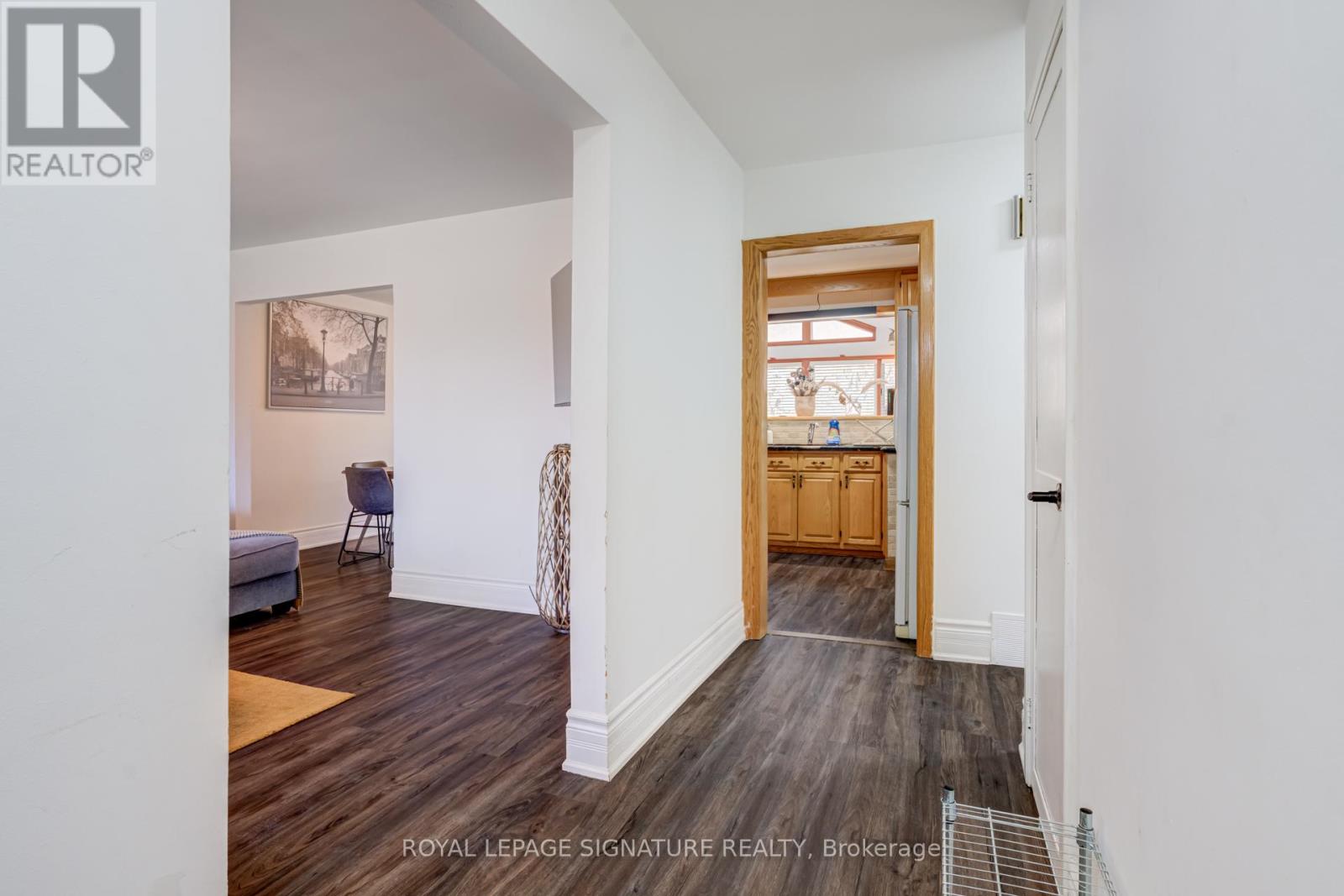 411 Maplehurst Avenue, Oakville, Ontario  L6L 4Y3 - Photo 6 - W12991588