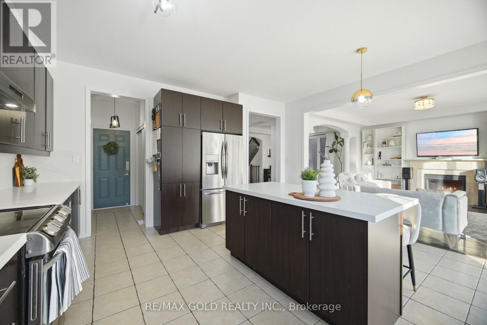 20 Peppermint Close, Brampton, Ontario L6P 3C7 - Photo 10 - W12991590