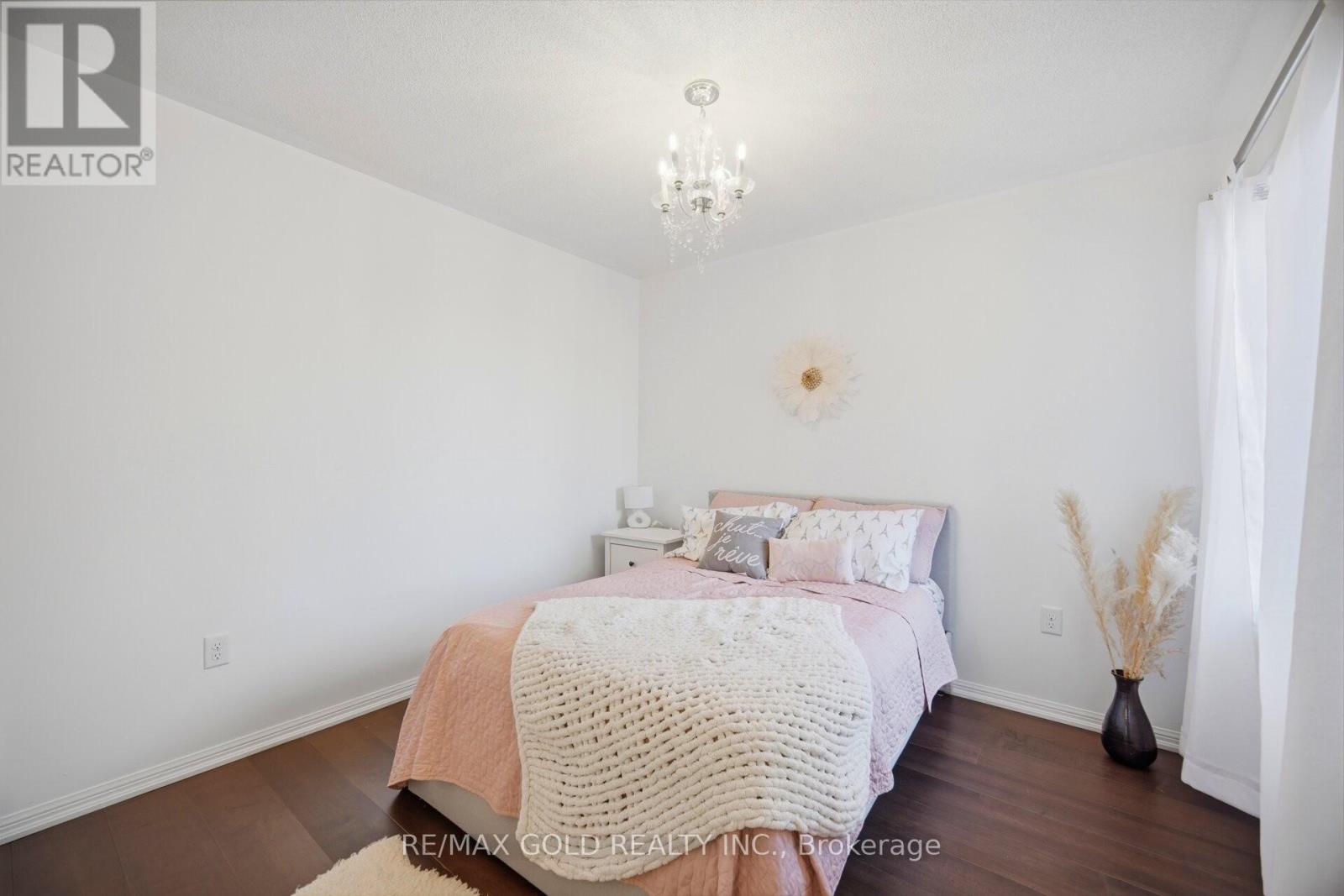 20 Peppermint Close, Brampton, Ontario L6P 3C7 - Photo 19 - W12991590