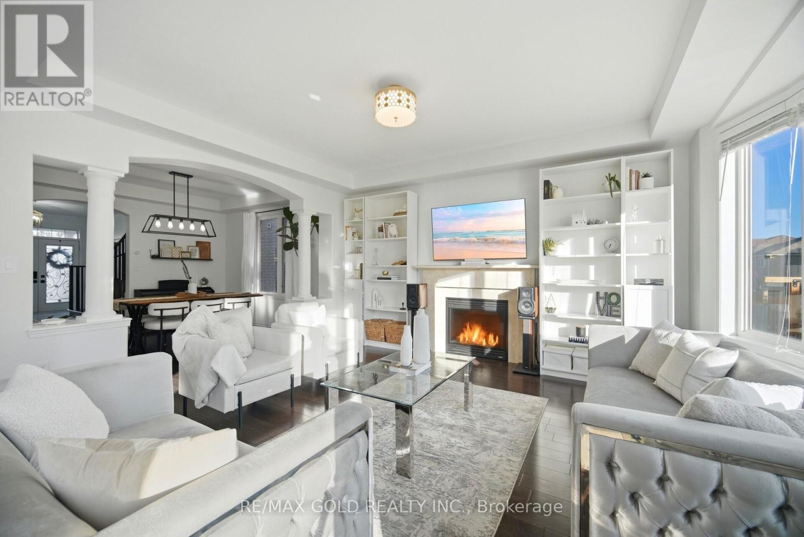 20 Peppermint Close, Brampton, Ontario L6P 3C7 - Photo 5 - W12991590