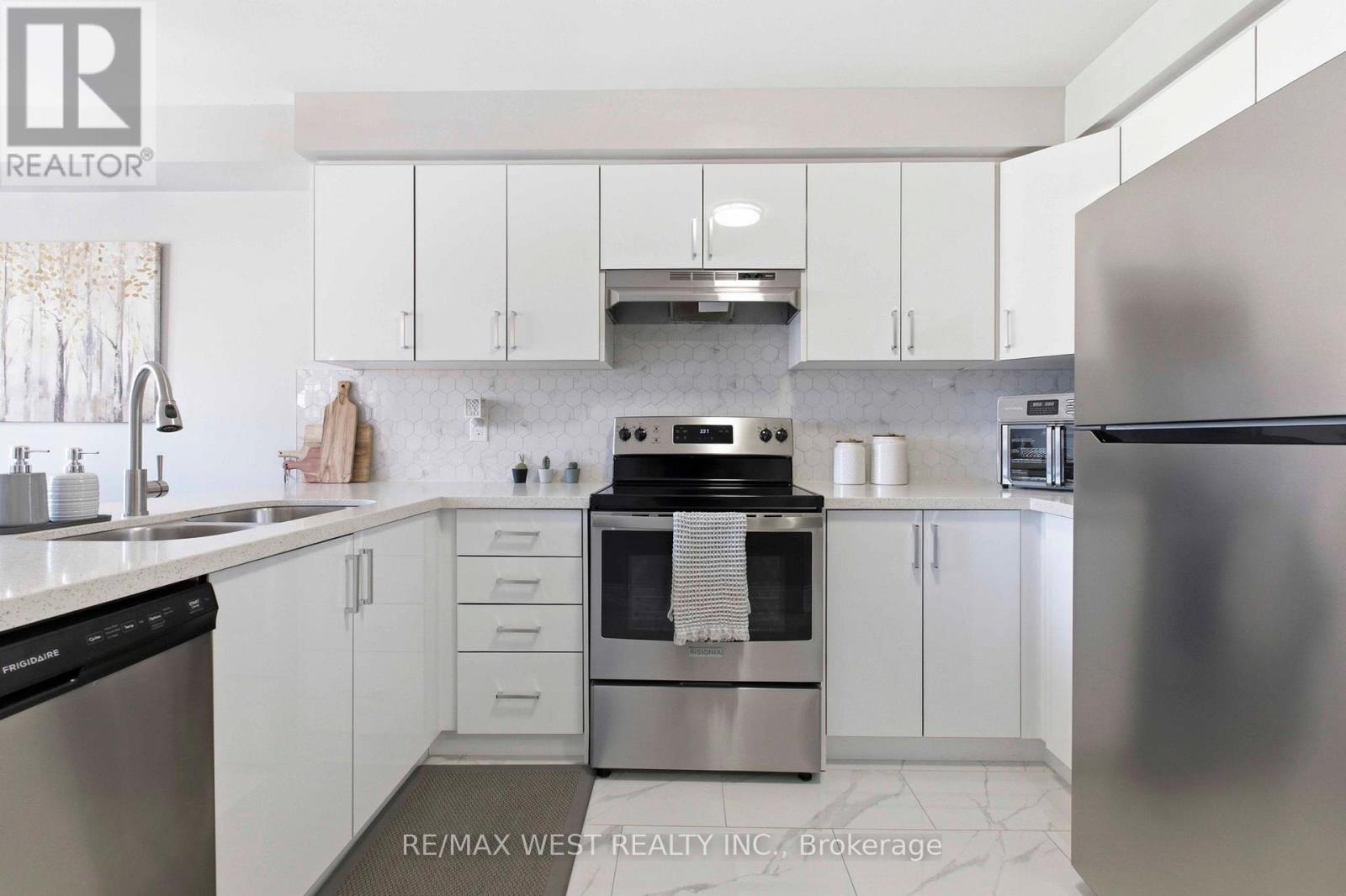 80 - 57 Brickyard Way, Brampton, Ontario  L6V 4M3 - Photo 10 - W12991608