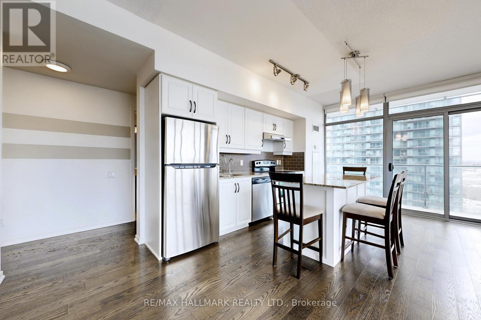 1613 - 103 The Queensway Way, Toronto, Ontario  M6S 5B3 - Photo 10 - W12991624