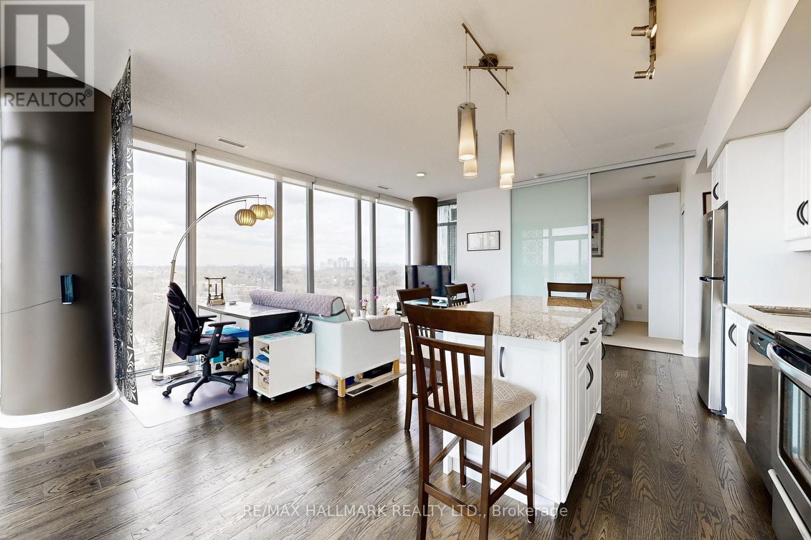 1613 - 103 The Queensway Way, Toronto, Ontario  M6S 5B3 - Photo 8 - W12991624