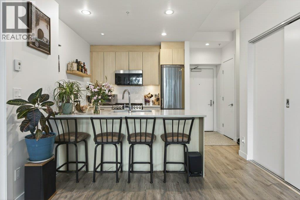 210 9080 University Crescent, Burnaby, British Columbia  V5A 0B7 - Photo 4 - R3109600