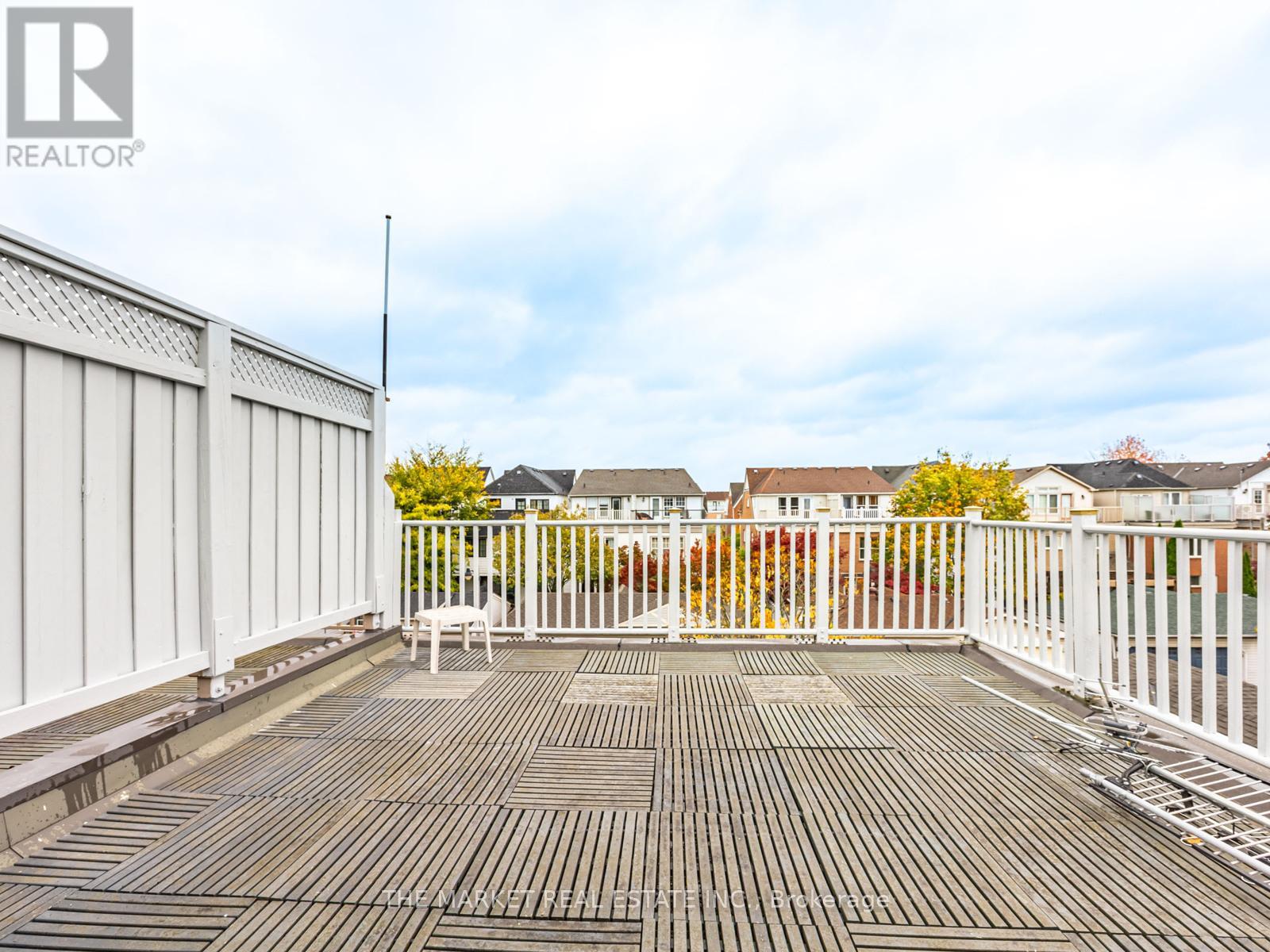 67 Winners Circle, Toronto, Ontario  M4L 3Y7 - Photo 33 - E12779024