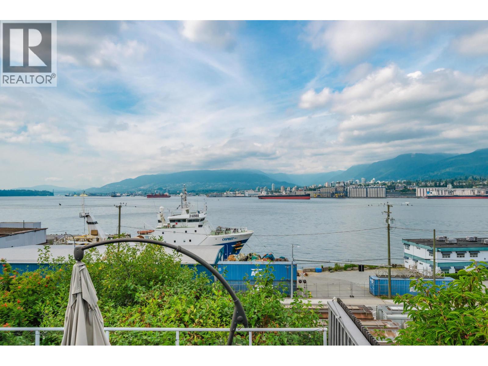 2385 Wall Street, Vancouver, British Columbia V5L 1B8 - Photo 1 - R3106240