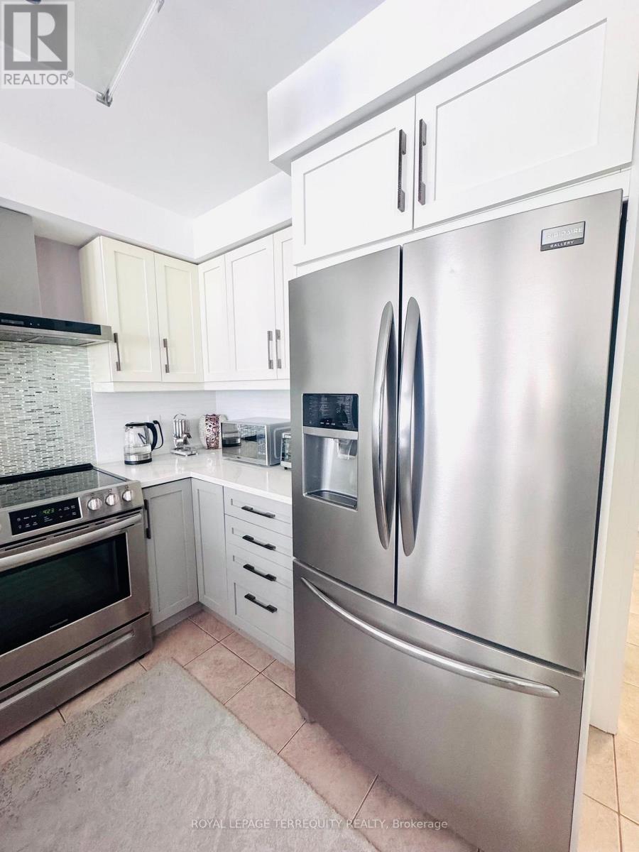 25 Jagges Drive, Barrie (Edgehill Drive), Ontario  L4N 0W9 - Photo 14 - S12990296