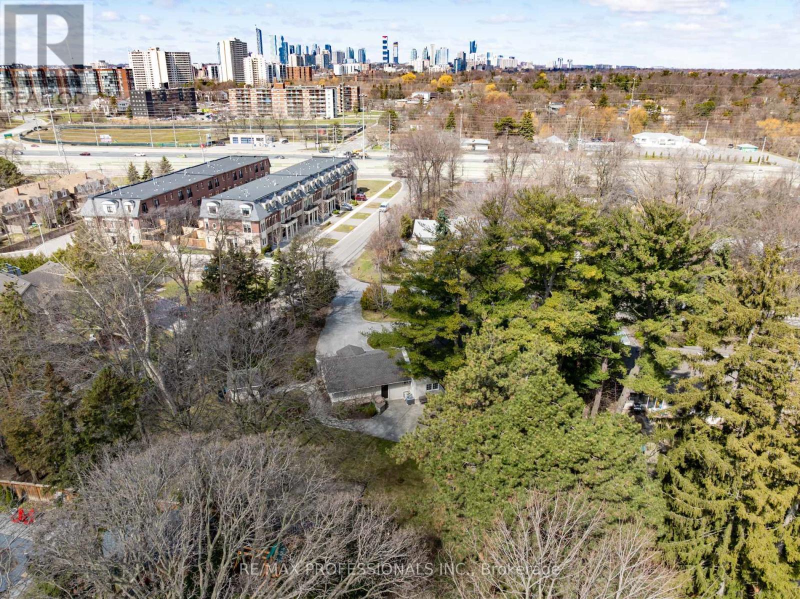 202 Radley Road, Mississauga, Ontario  L5G 2R7 - Photo 46 - W12970592