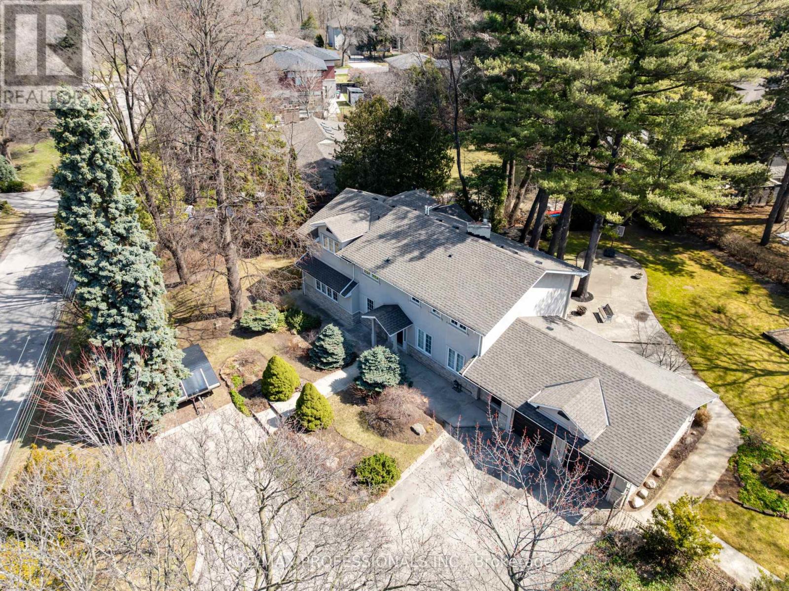 202 Radley Road, Mississauga, Ontario  L5G 2R7 - Photo 47 - W12970592