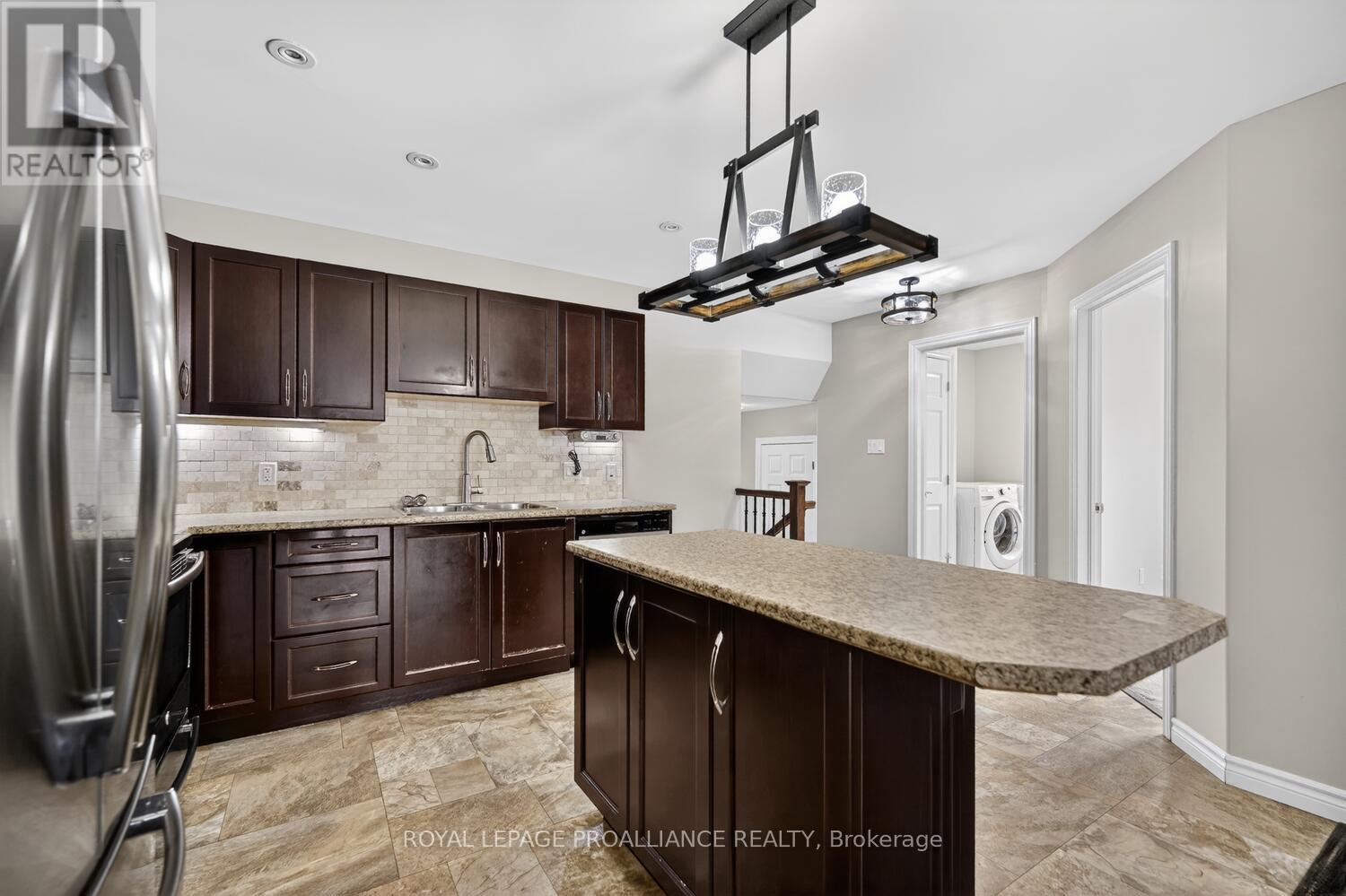 324 Fischl Drive, Prescott, Ontario  K0E 1T0 - Photo 6 - X12991884