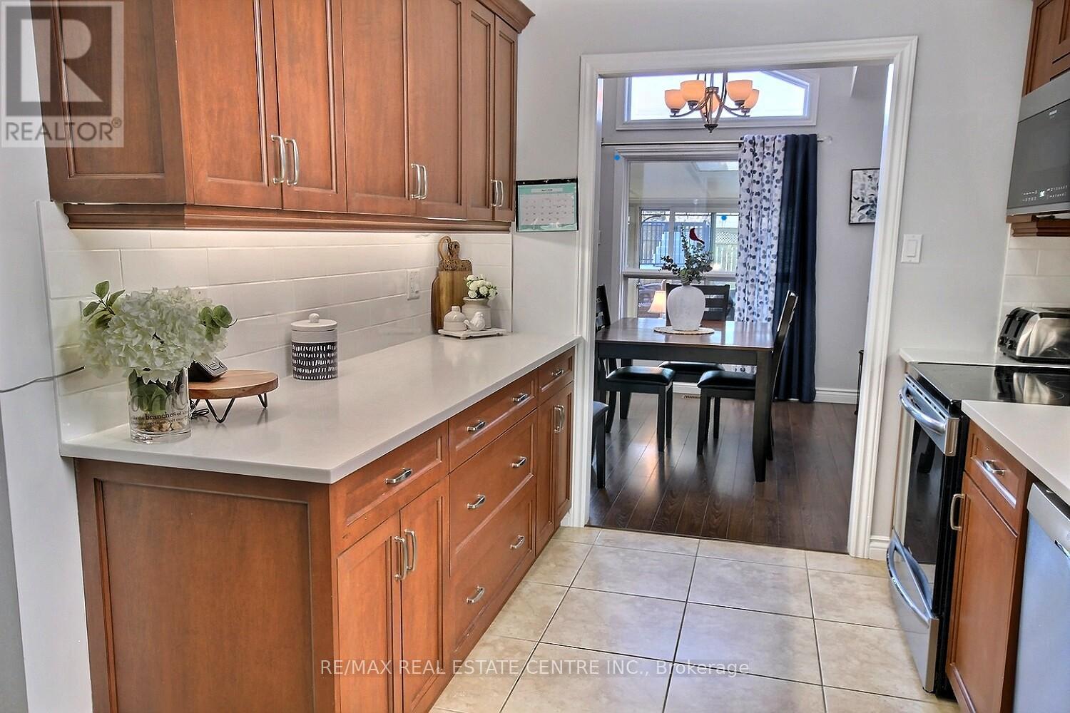 16 Sullivan Court, Cambridge, Ontario  N1S 5A4 - Photo 13 - X12991516