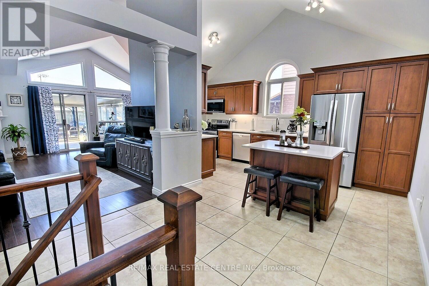 16 Sullivan Court, Cambridge, Ontario  N1S 5A4 - Photo 5 - X12991516