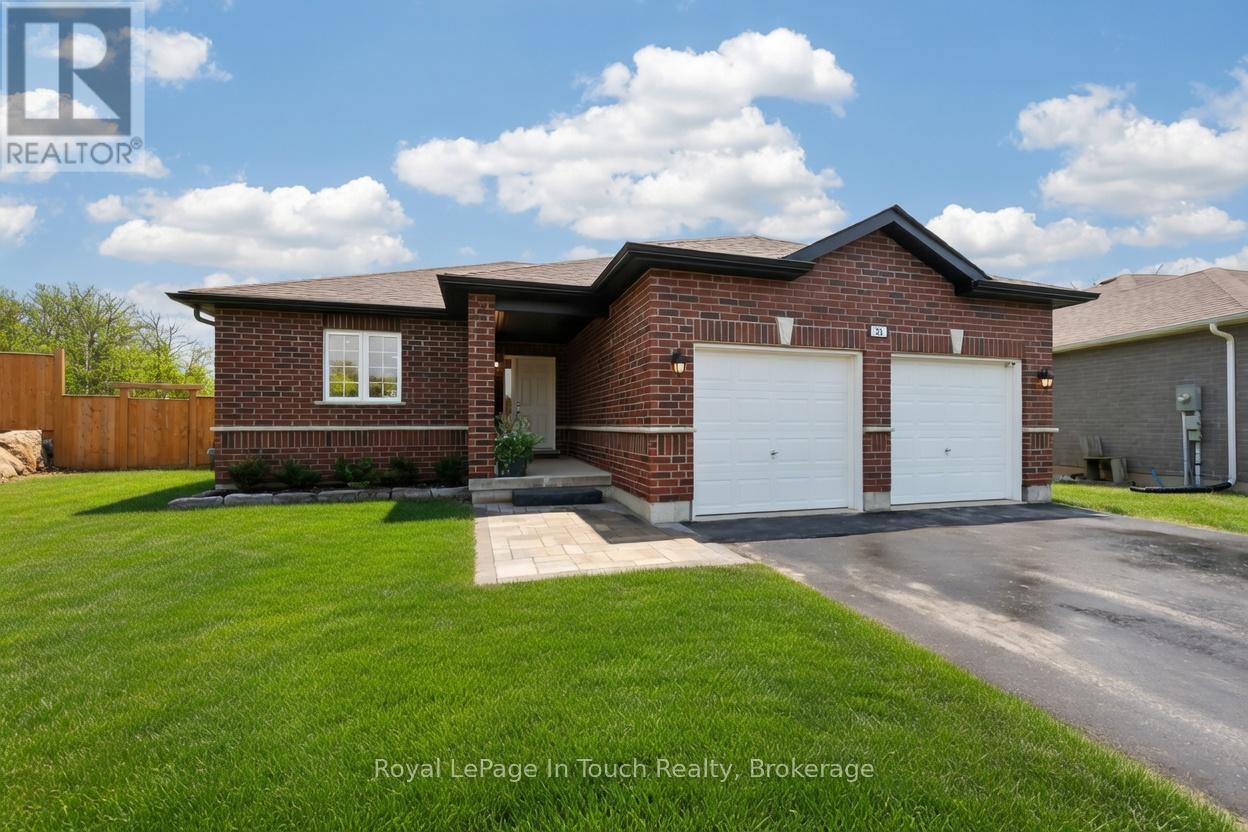 55 HUNTER AVENUE, Tay, Ontario