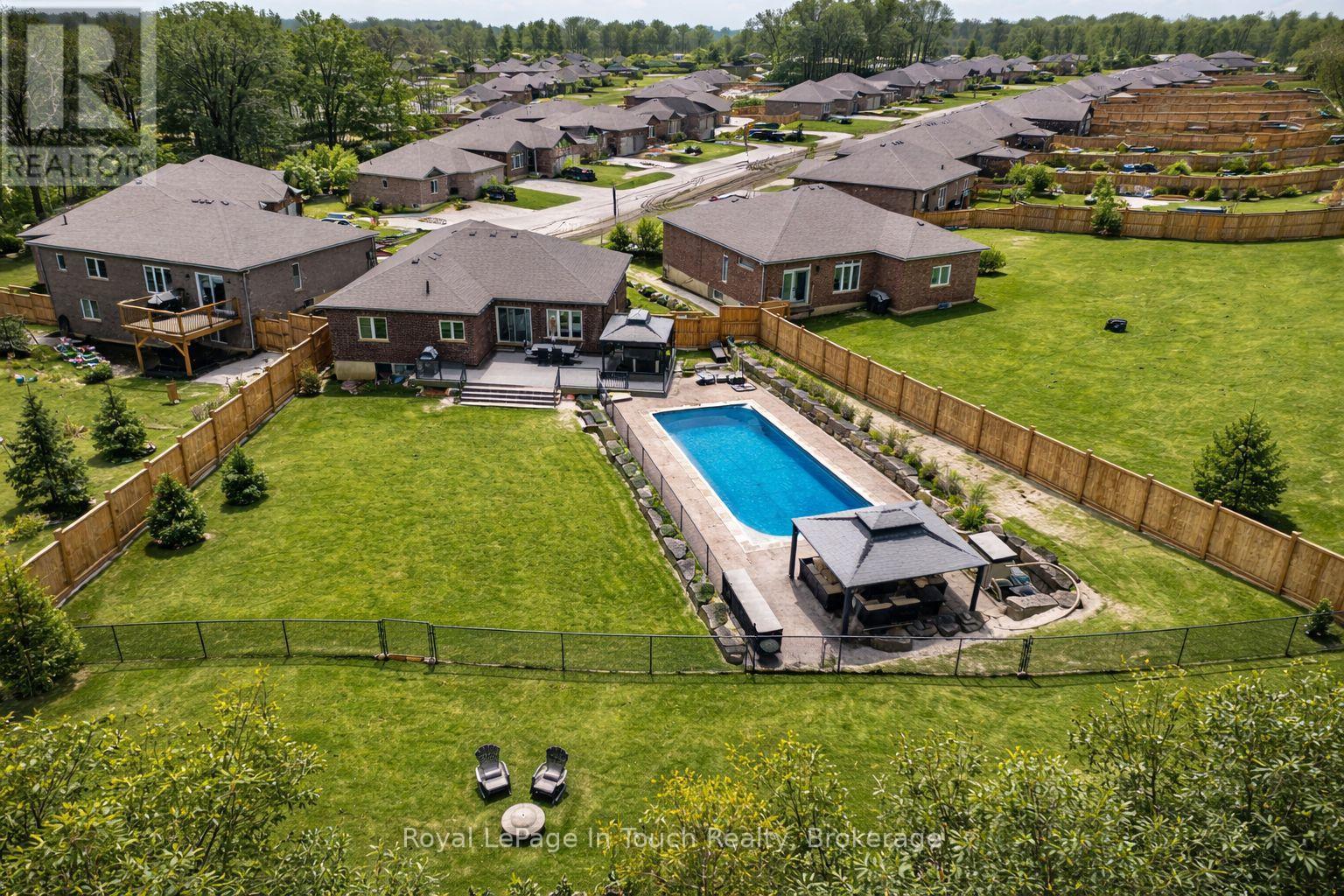 55 Hunter Avenue, Tay, Ontario  L0K 2A0 - Photo 3 - S12991688