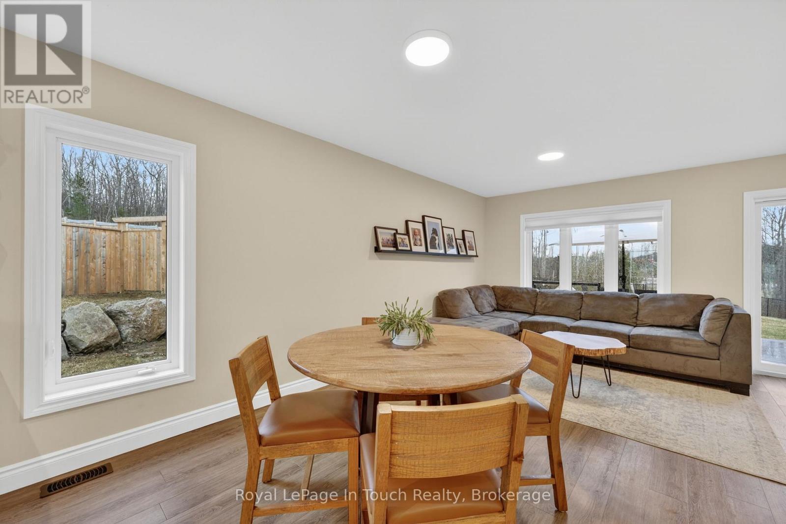 55 Hunter Avenue, Tay, Ontario  L0K 2A0 - Photo 9 - S12991688