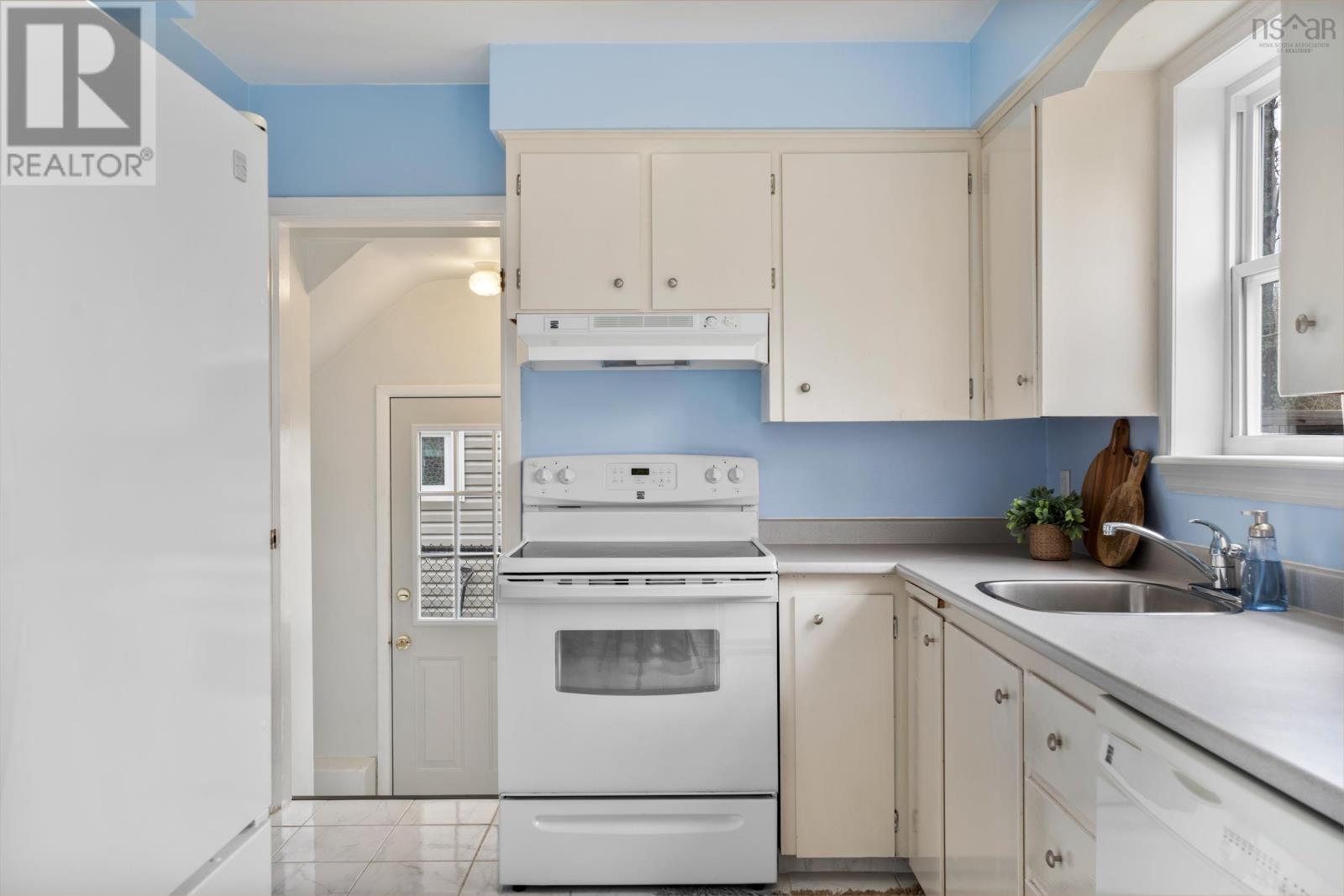 16a Christopher Avenue, Dartmouth, Nova Scotia  B2W 3G3 - Photo 17 - 202606782