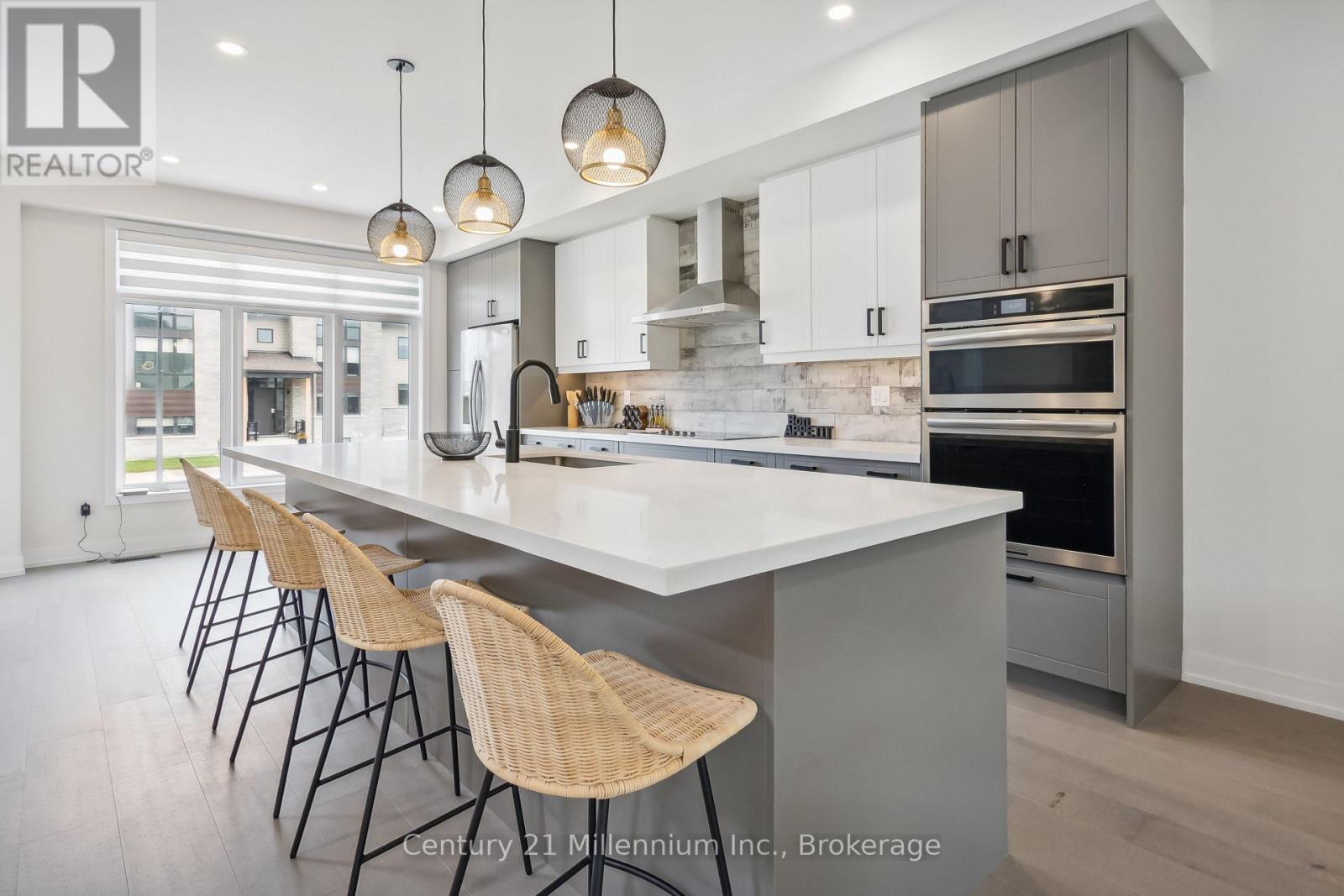 125 Stoneleigh Drive, Blue Mountains, Ontario  L9Y 4X5 - Photo 8 - X12991664