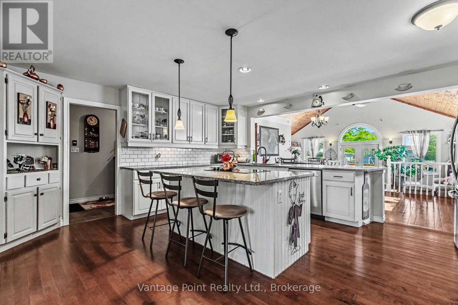 113 Glenwood Place, West Grey, Ontario  N0C 1H0 - Photo 13 - X12991802