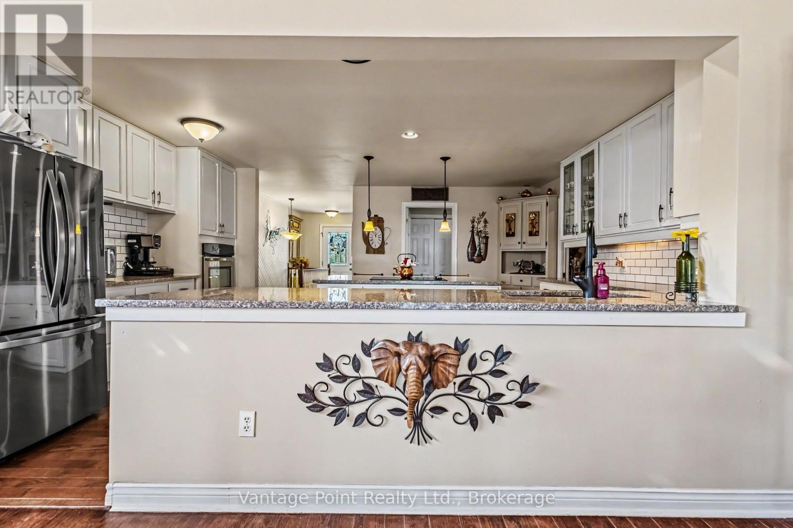 113 Glenwood Place, West Grey, Ontario  N0C 1H0 - Photo 17 - X12991802