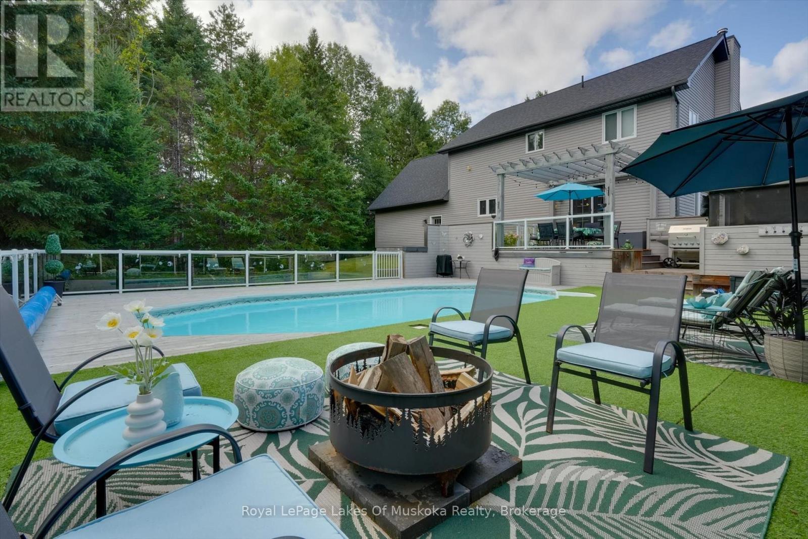 23 Thomas Crescent, Huntsville, Ontario  P1H 2M3 - Photo 11 - X12991824