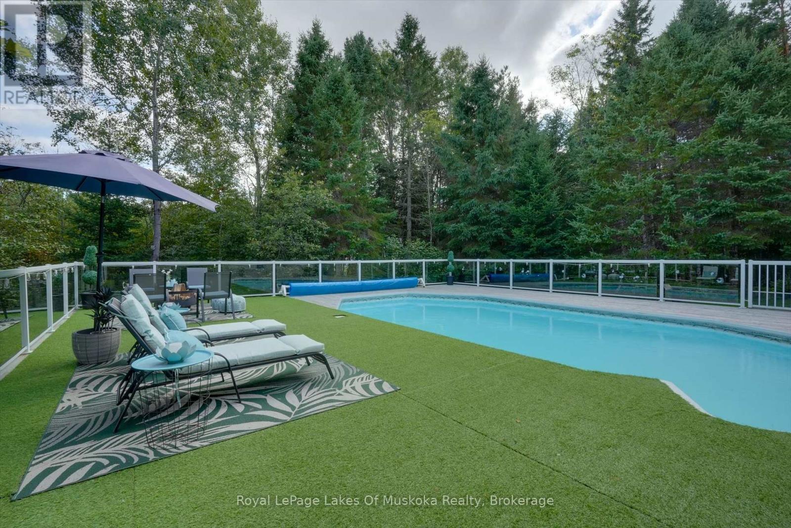 23 Thomas Crescent, Huntsville, Ontario  P1H 2M3 - Photo 12 - X12991824