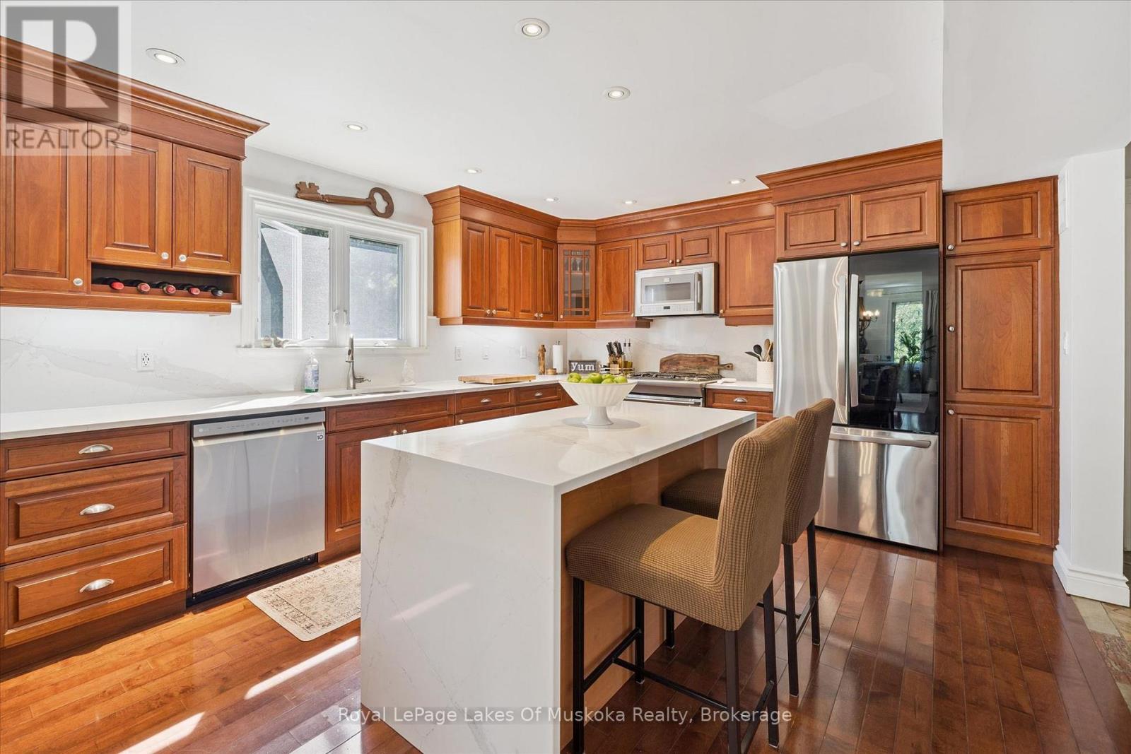 23 Thomas Crescent, Huntsville, Ontario  P1H 2M3 - Photo 27 - X12991824