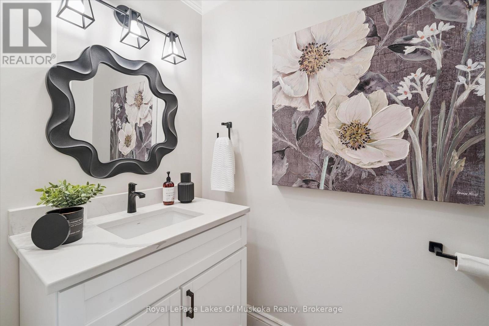 23 Thomas Crescent, Huntsville, Ontario  P1H 2M3 - Photo 29 - X12991824