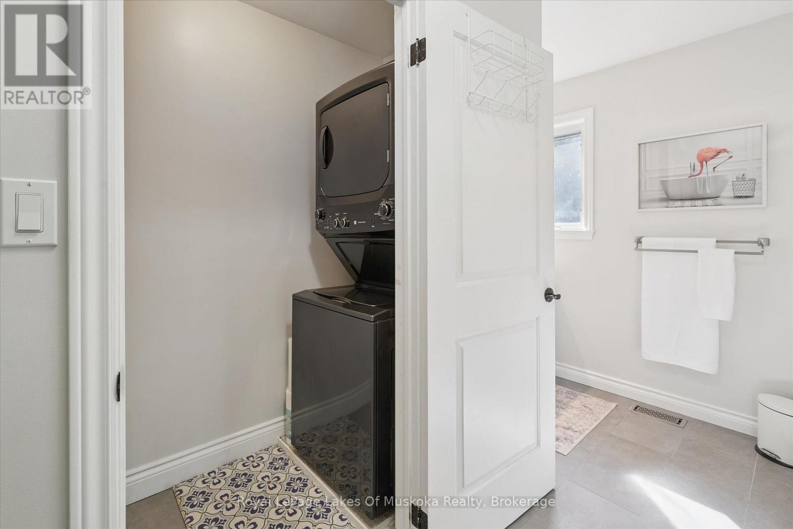 23 Thomas Crescent, Huntsville, Ontario  P1H 2M3 - Photo 38 - X12991824