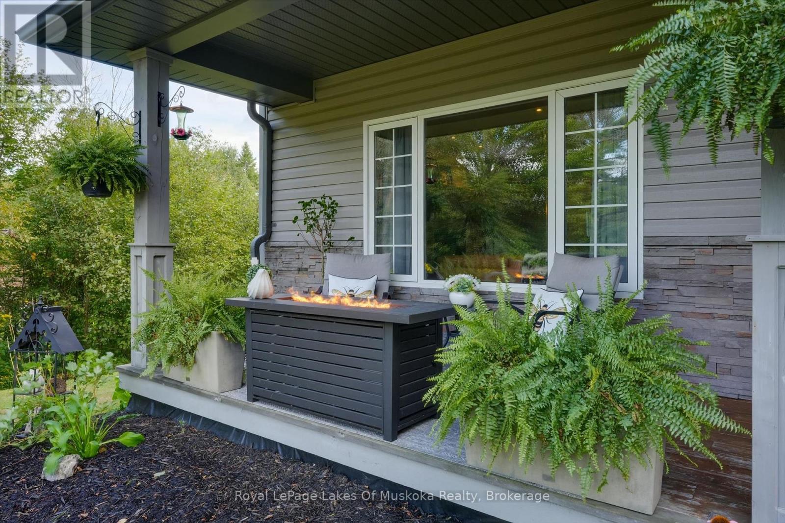 23 Thomas Crescent, Huntsville, Ontario  P1H 2M3 - Photo 6 - X12991824