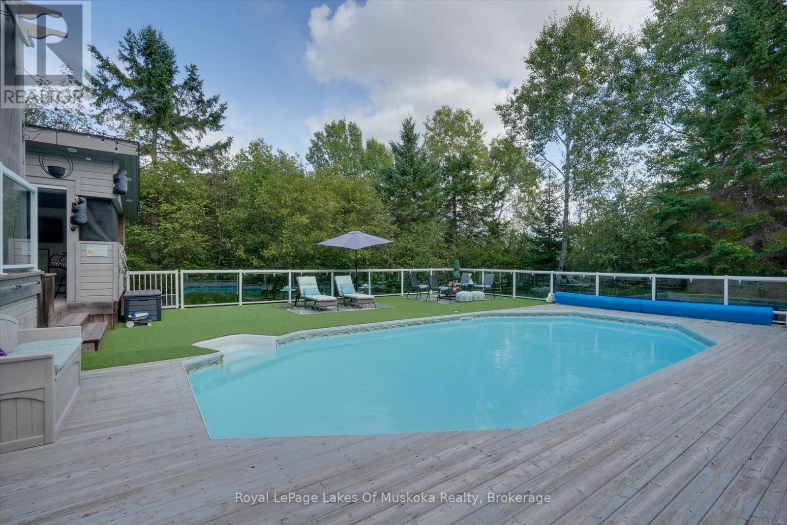 23 Thomas Crescent, Huntsville, Ontario  P1H 2M3 - Photo 9 - X12991824