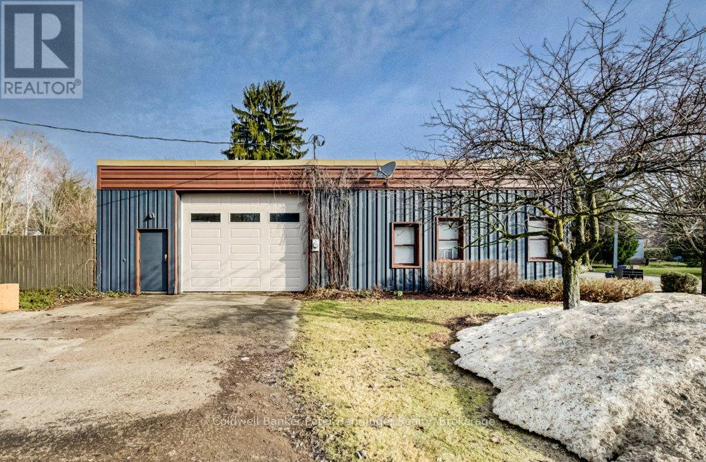 425 Mary Street, Brockton, Ontario N0G 2V0 - Photo 3 - X12991868