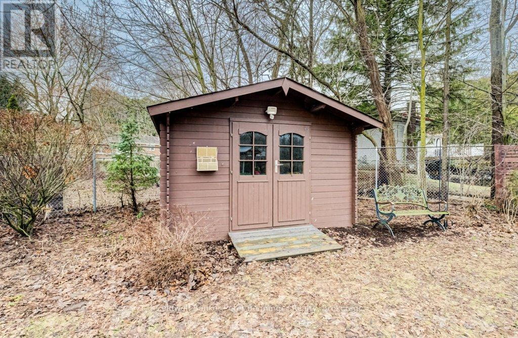 425 Mary Street, Brockton, Ontario N0G 2V0 - Photo 34 - X12991868