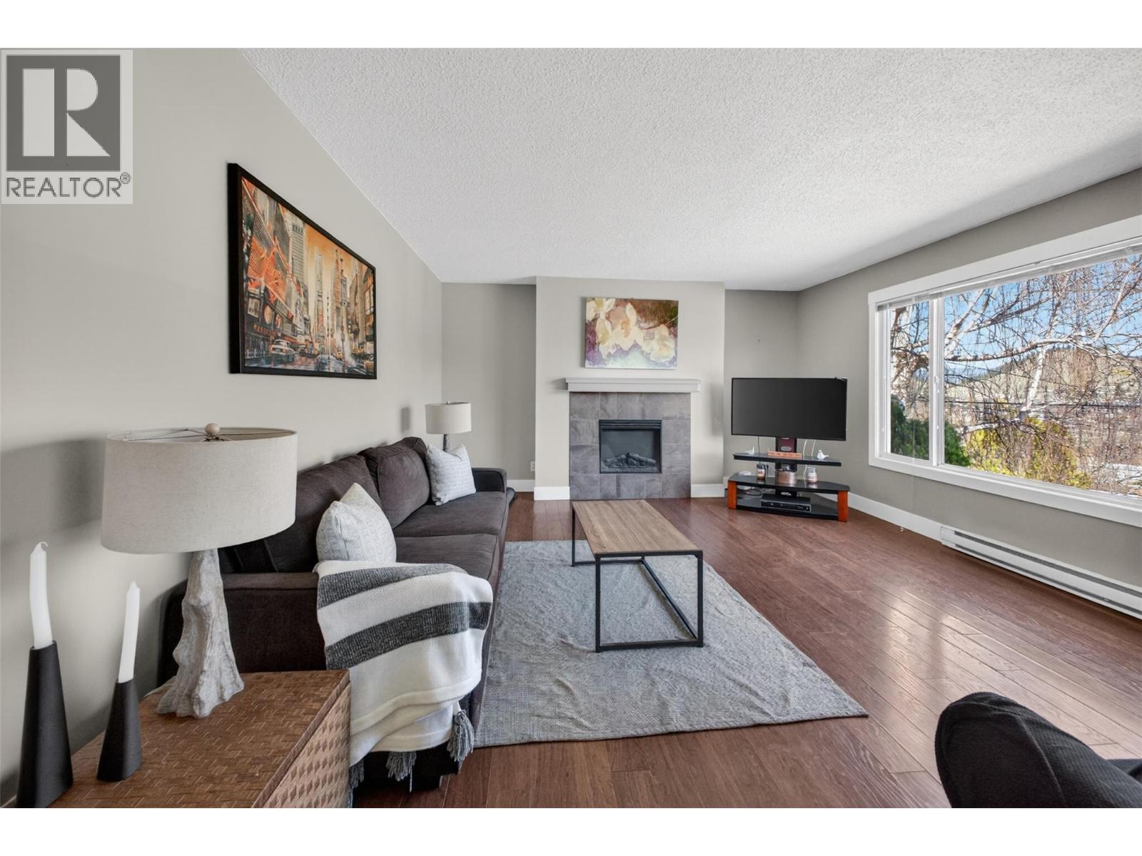 2126 Verde Vista Road, Kelowna, British Columbia  V1P 1G5 - Photo 2 - 10383130