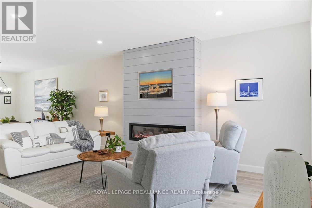 34 Rosewood Drive, Quinte West, Ontario  K0K 2C0 - Photo 6 - X12991826