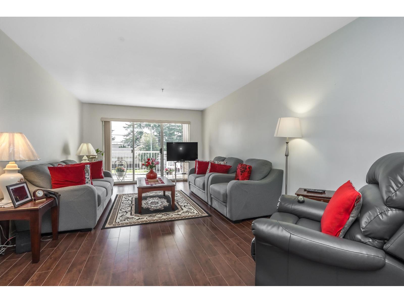 215 33535 King Road, Abbotsford, British Columbia  V2S 6Z5 - Photo 2 - R3109101