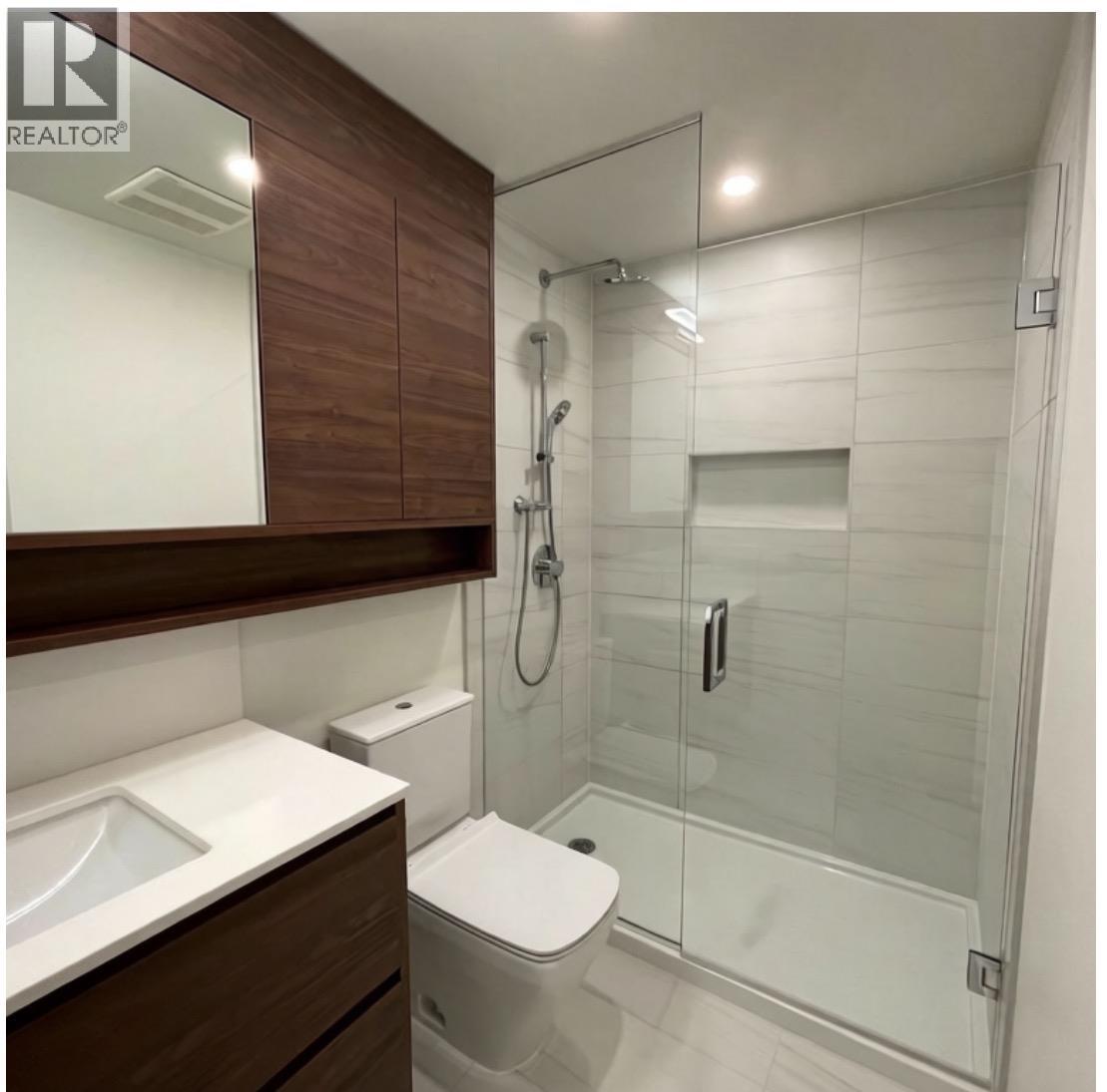 306 595 Austin Avenue, Coquitlam, British Columbia  V3K 0G7 - Photo 9 - R3108308