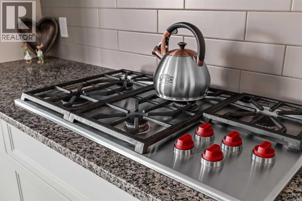 24 Cranbrook Cape Se, Calgary, Alberta  T3M 3L5 - Photo 8 - A2296987