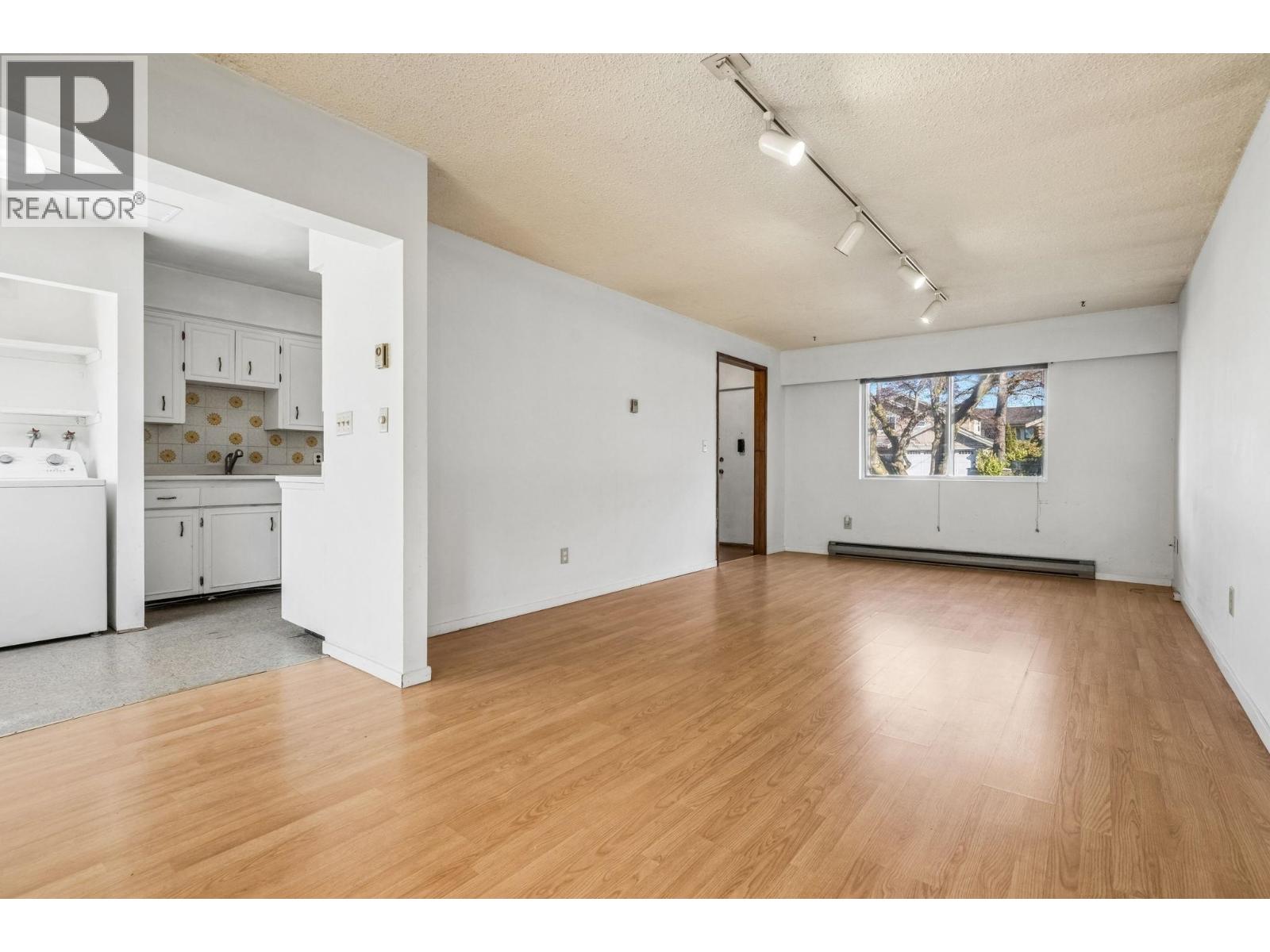 3740 Blundell Road, Richmond, British Columbia  V7C 1G4 - Photo 10 - R3109366