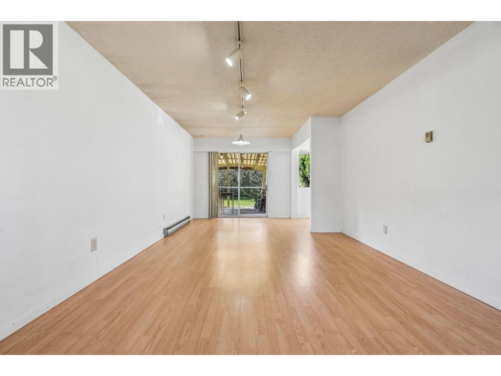 3740 Blundell Road, Richmond, British Columbia  V7C 1G4 - Photo 4 - R3109366