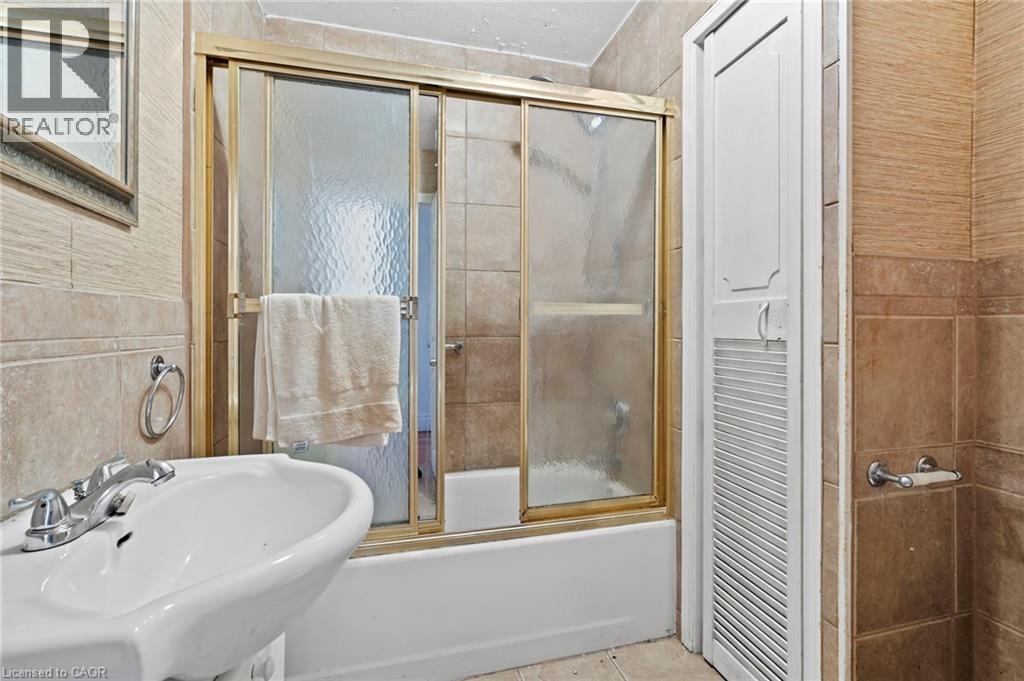 5292 Bridge Street, Niagara Falls, Ontario  L2E 2T3 - Photo 7 - 40820291