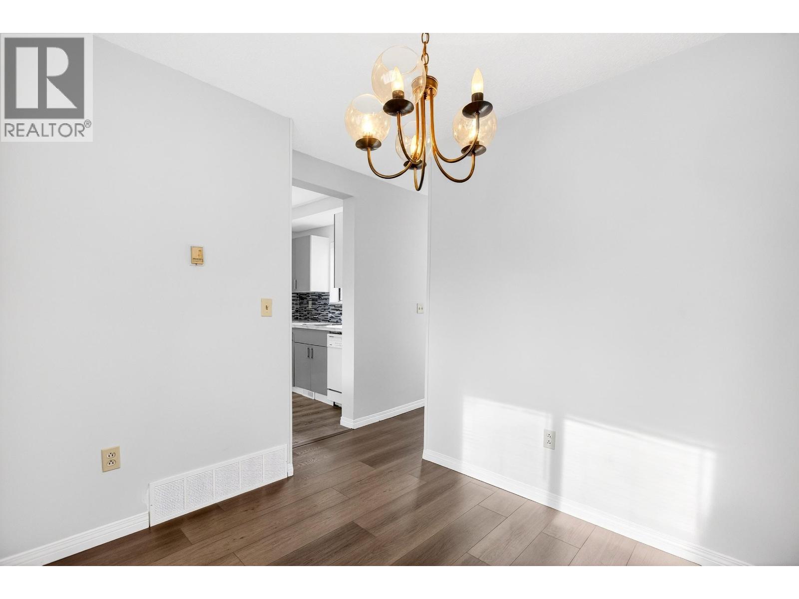 3008 Firbrook Place, Coquitlam, British Columbia  V3C 4B3 - Photo 11 - R3084633