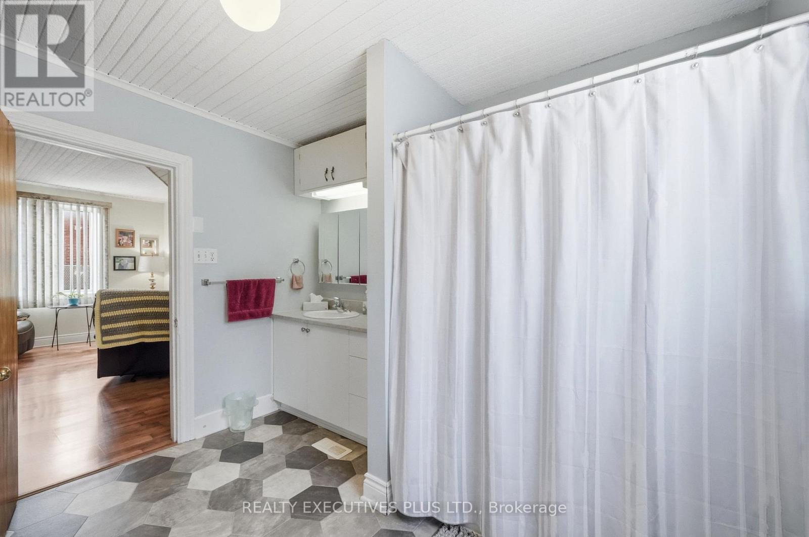 3721 Champlain Street, Clarence-Rockland, Ontario  K0A 1E0 - Photo 13 - X12991666