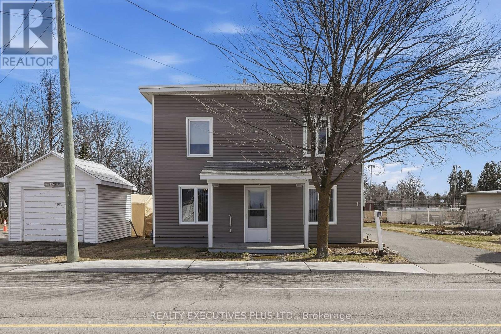 3721 Champlain Street, Clarence-Rockland, Ontario  K0A 1E0 - Photo 2 - X12991666