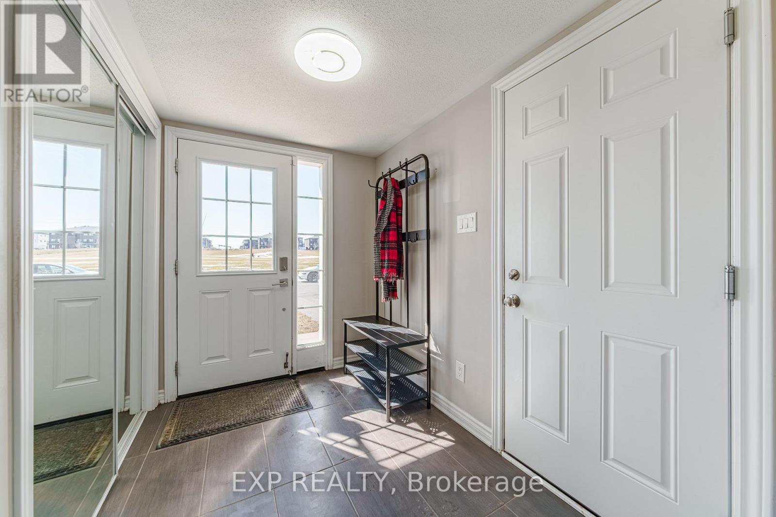 523 Ensatina Crescent, Ottawa, Ontario  K2J 6H4 - Photo 3 - X12991830