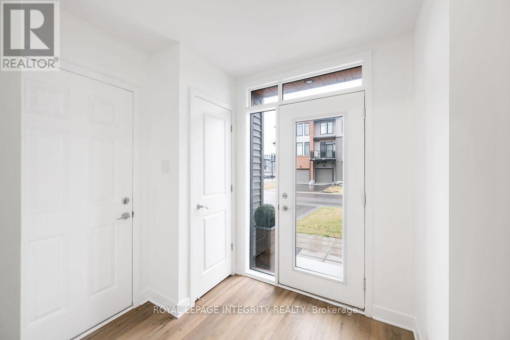 182 Visor Private, Ottawa, Ontario  K2V 0S6 - Photo 2 - X12991942