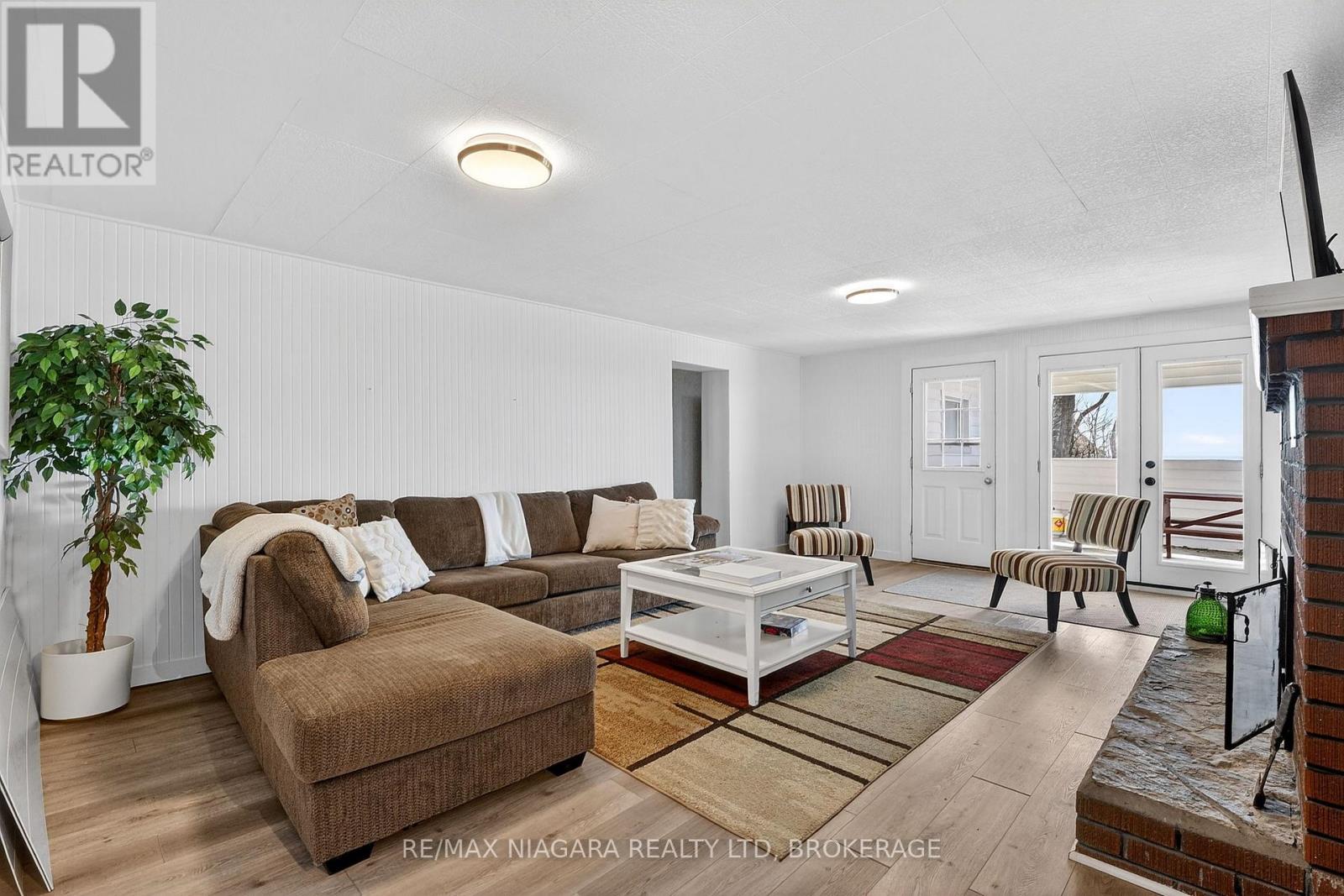 239 Pleasant Beach Road, Port Colborne (Sherkston), Ontario L0S 1R0 - Photo 14 - X12991784